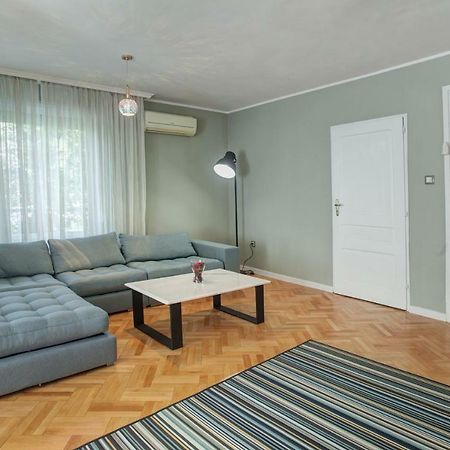 Spacious Flat Close To The American Embassy صوفيا المظهر الخارجي الصورة