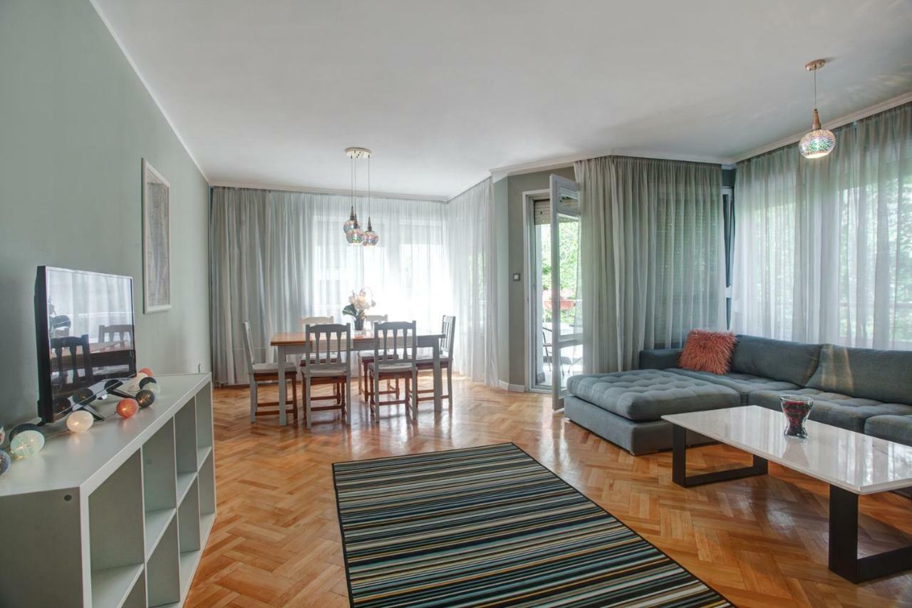 Spacious Flat Close To The American Embassy صوفيا المظهر الخارجي الصورة