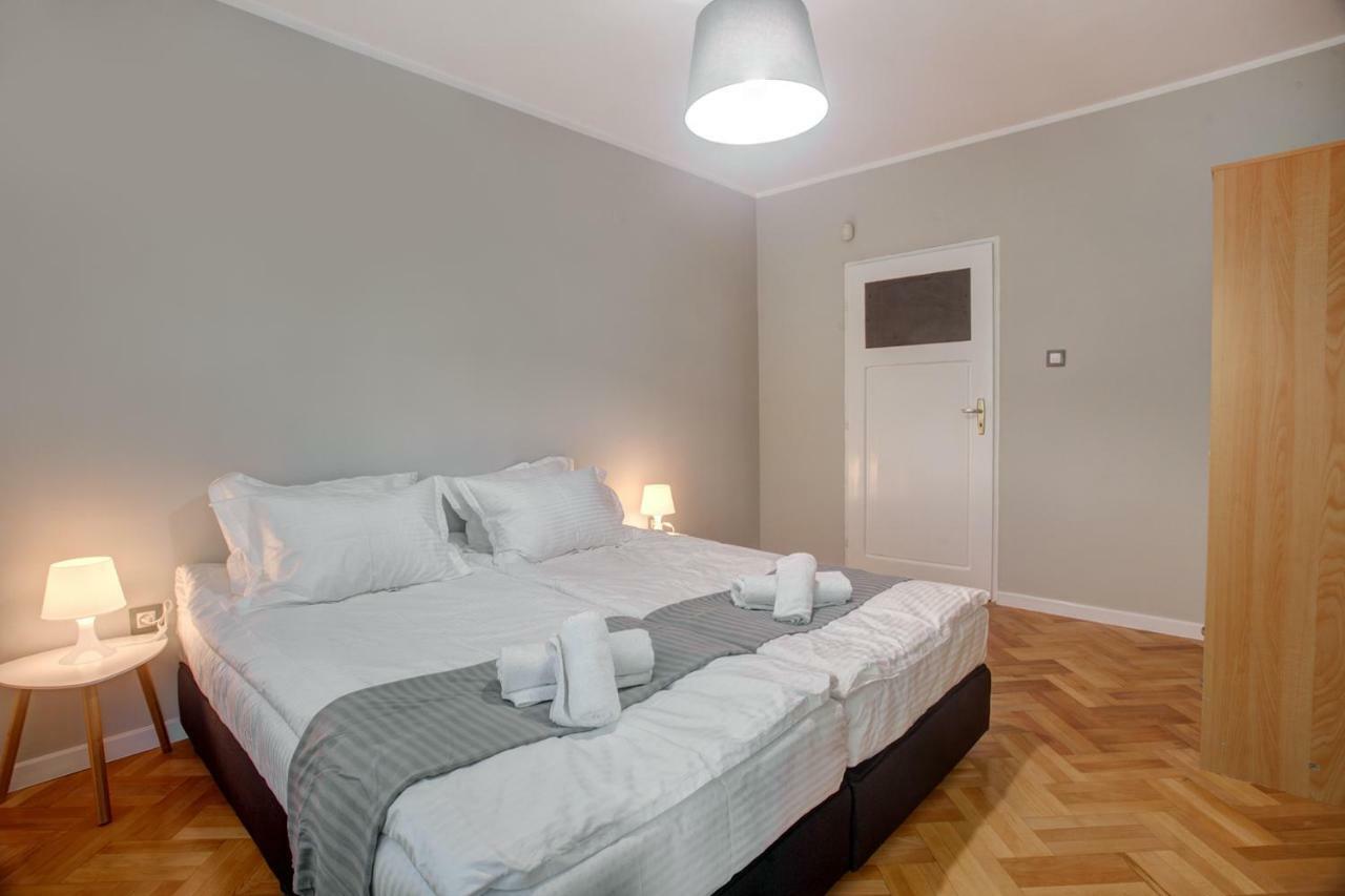 Spacious Flat Close To The American Embassy صوفيا المظهر الخارجي الصورة